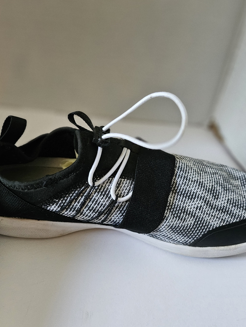 Vionic Alaina Active Sneaker Size 11 - Picture 2 of 6